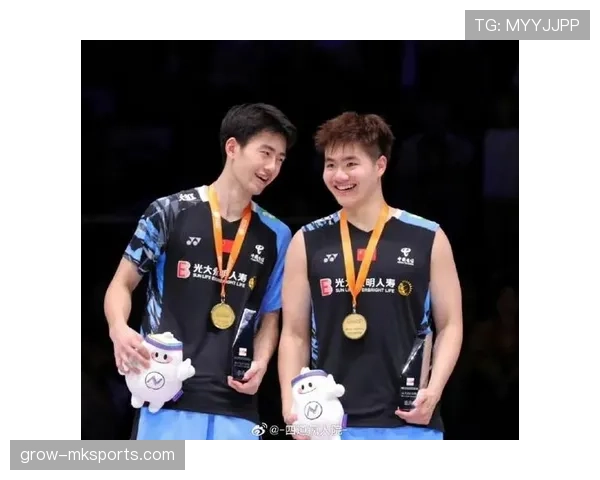 王昶连夜换了三套衣服，私下竟然像个不会穿衣服的普通人？